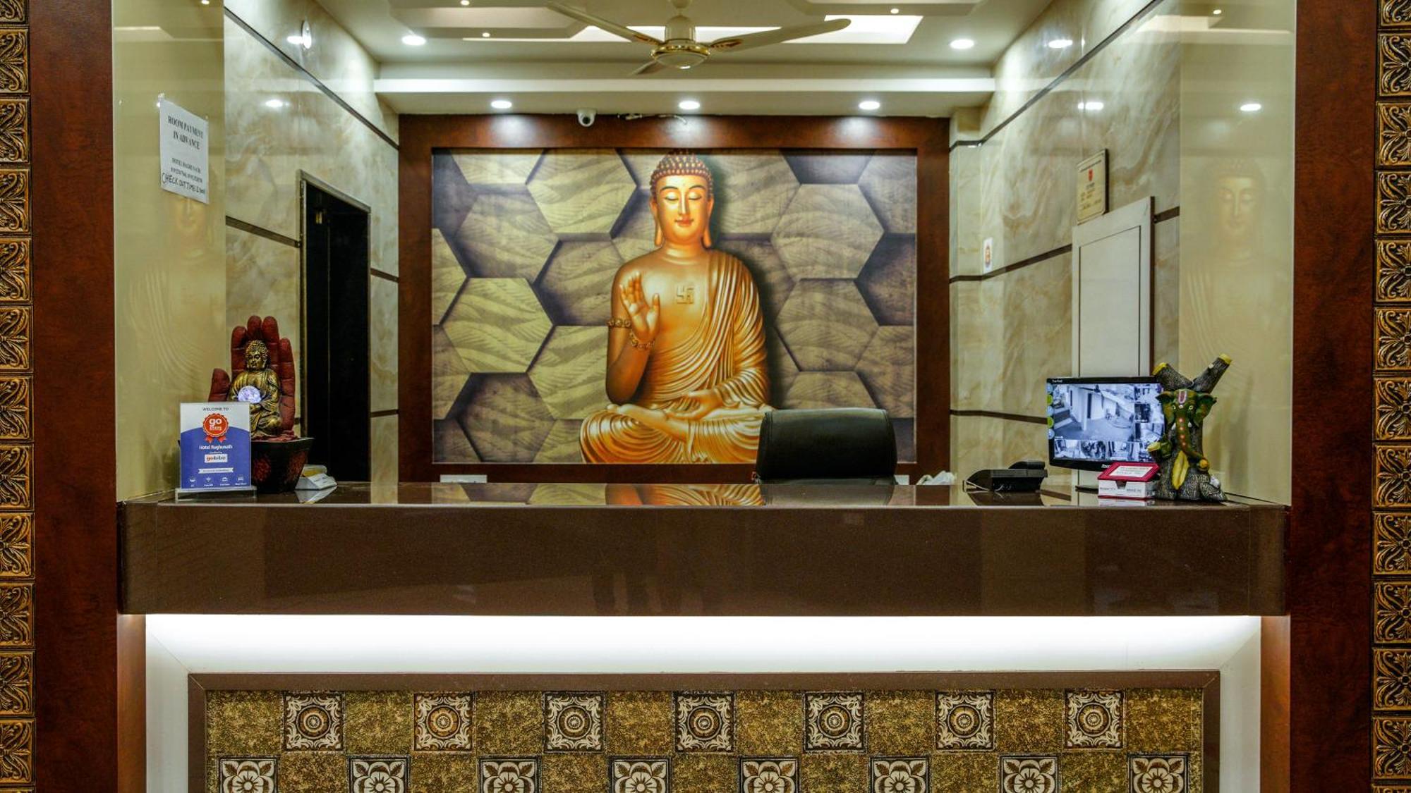Hotel Raghunath Jammu Esterno foto